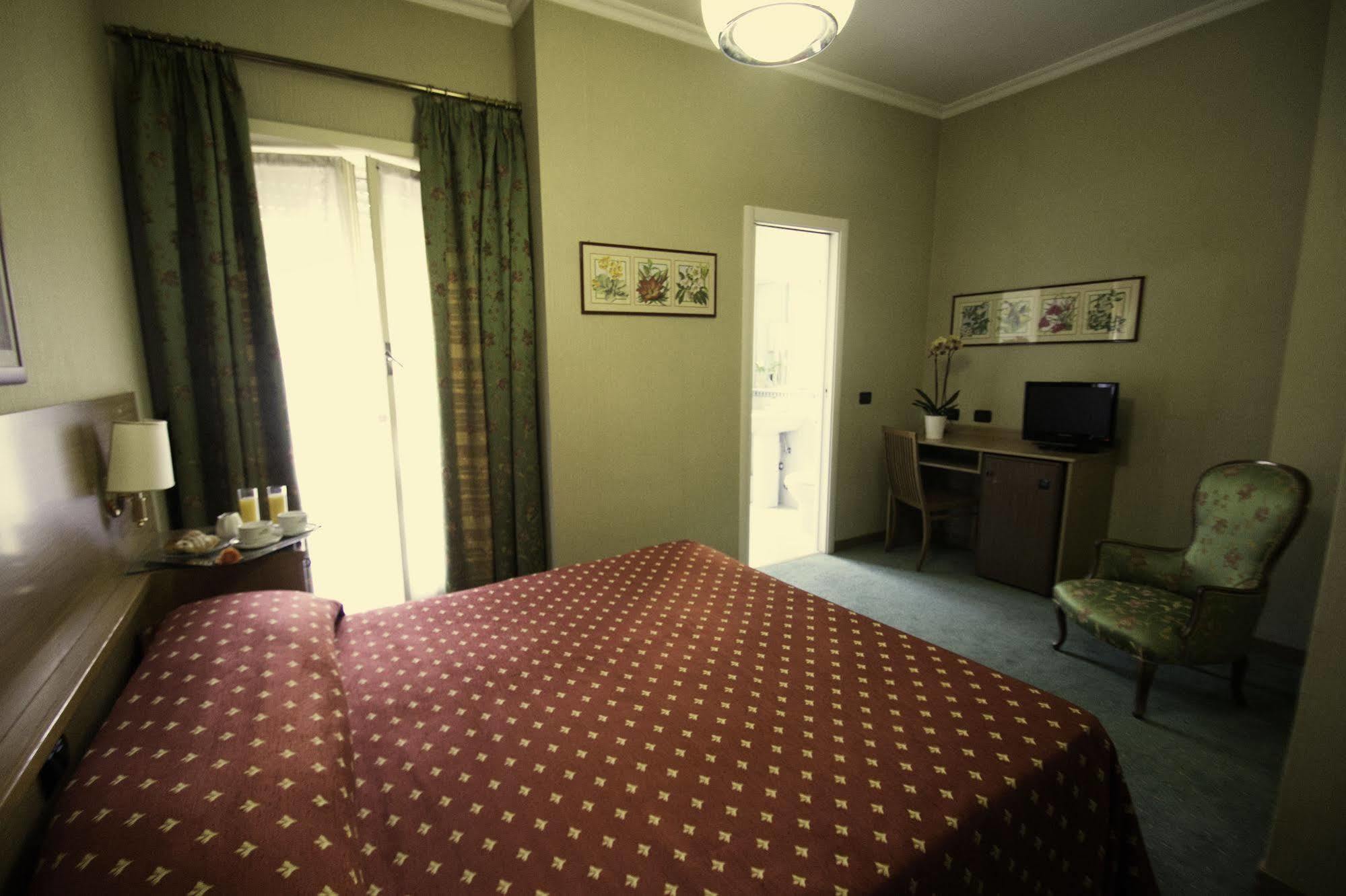 York Hotel Рим Экстерьер фото